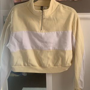 H & M cropped sweatshirt